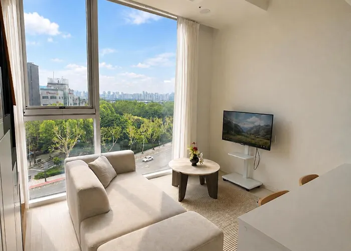 Appartement Square 7 *